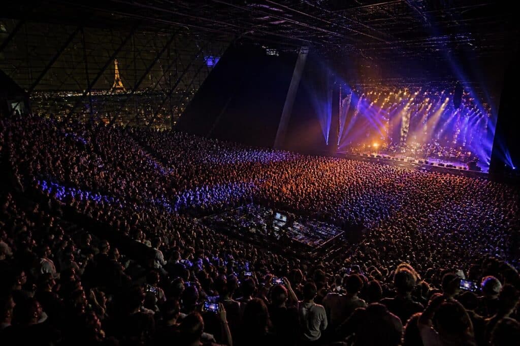 découvrez l'agenda des sorties à paris avec les concerts à ne pas manquer ce soir à bercy. retrouvez toutes les informations pour profiter pleinement de votre soirée musicale.