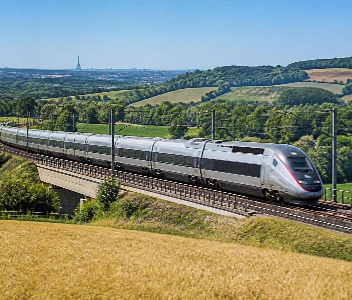 découvrez comment l'algorithme de la sncf calcule la durée du trajet en train entre paris et toulouse pour optimiser votre voyage.